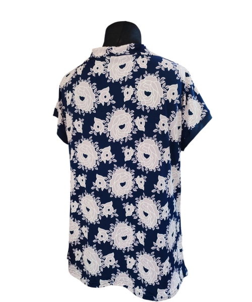 Bluzka kimono z luźnym dekoltem - duże pudrowe kwiaty